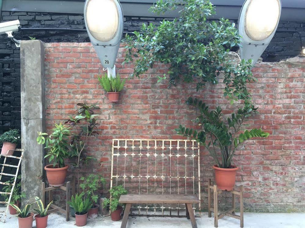 被愛咖啡小旅館 Birdeye Garden Tainan Exterior foto